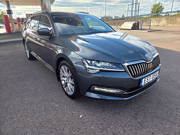 Skoda Superb 15 of 26