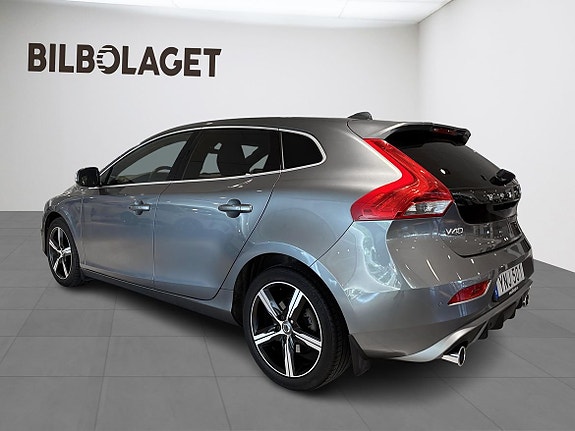 Volvo V40 3 of 15