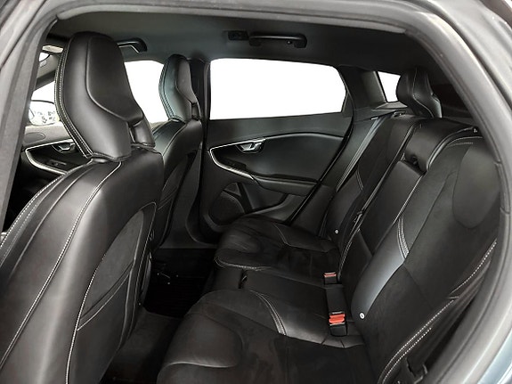 Volvo V40 7 of 15