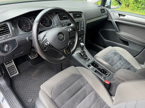 Volkswagen Golf Alltrack 5 of 8