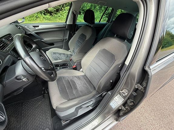Volkswagen Golf Alltrack 6 of 8