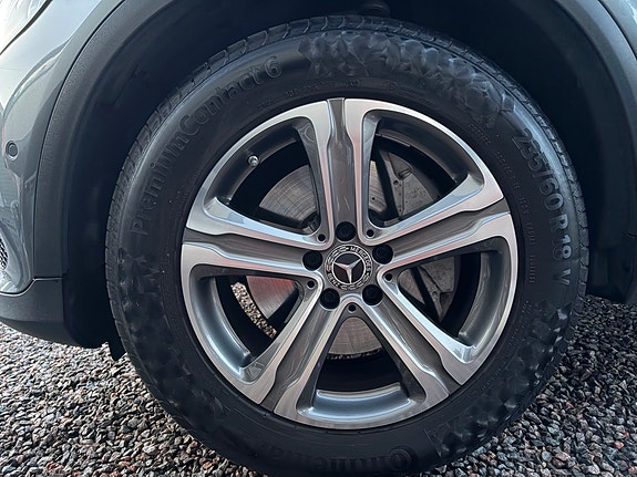Mercedes-Benz GLC250 7 of 17