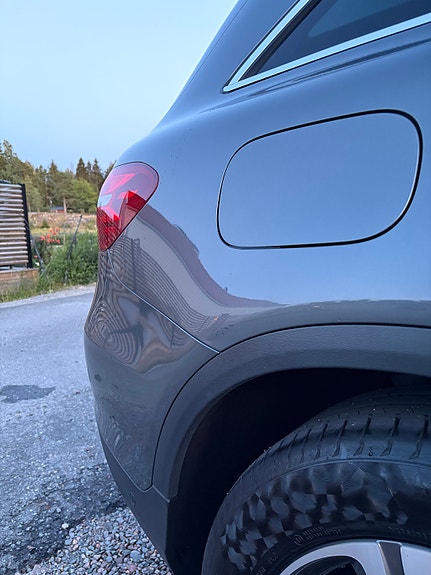 Mercedes-Benz GLC250 15 of 17
