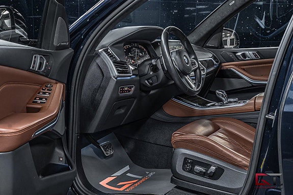 BMW X5 8 of 23
