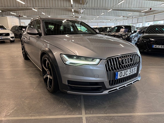 Audi A6 allroad 2 of 17