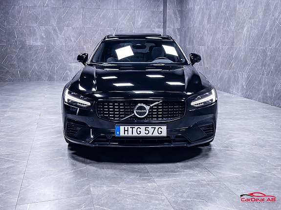 Volvo V90 2 of 30