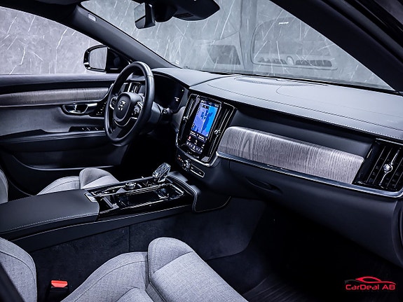 Volvo V90 14 of 30
