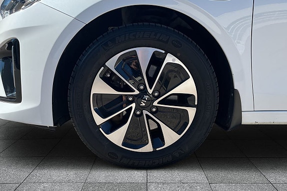Kia Ceed 8 of 18
