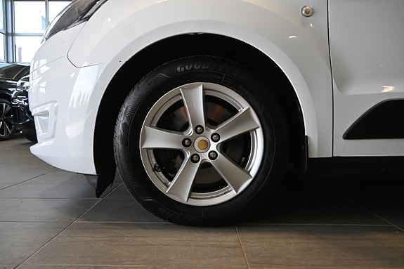 Ford Transit Connect 6 of 19