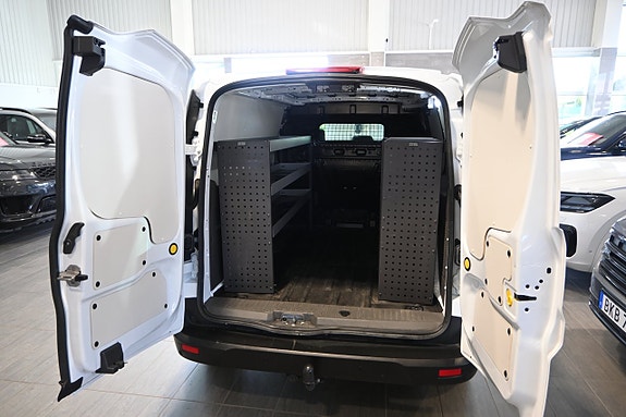 Ford Transit Connect 12 of 19