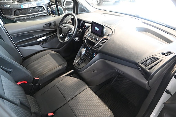 Ford Transit Connect 9 of 19