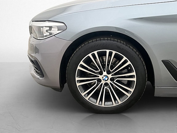 BMW 520d 26 of 29