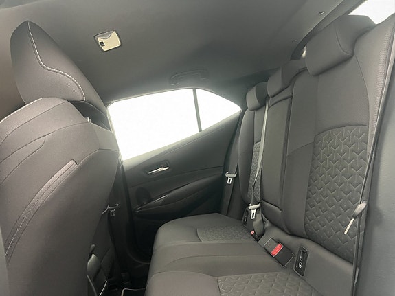 Toyota Corolla 23 of 28