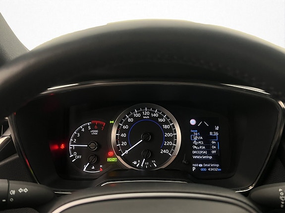 Toyota Corolla 15 of 28