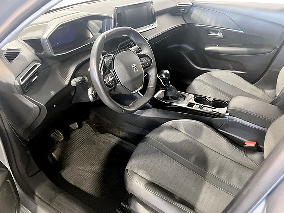 Peugeot 208 4 of 15