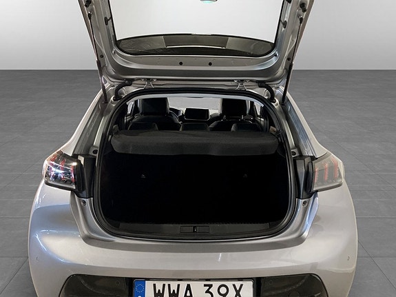 Peugeot 208 13 of 15