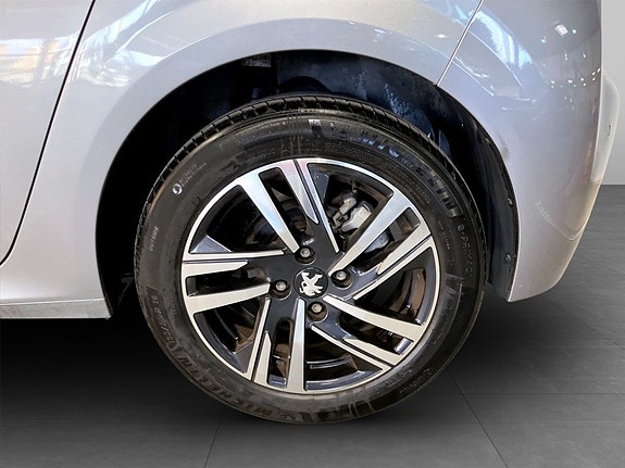 Peugeot 208 15 of 15