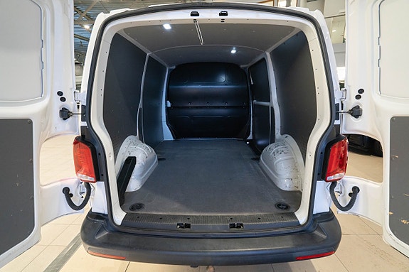 Volkswagen Transporter 10 of 21
