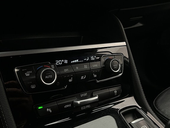 BMW 225xe 20 of 30