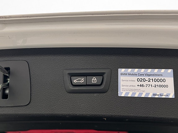 BMW 225xe 27 of 30
