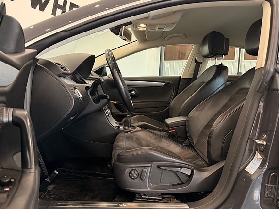 Volkswagen CC 13 of 23