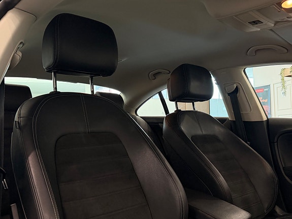 Volkswagen CC 17 of 23
