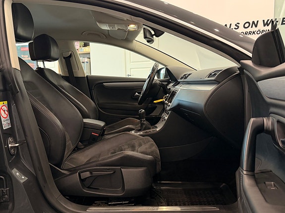 Volkswagen CC 14 of 23