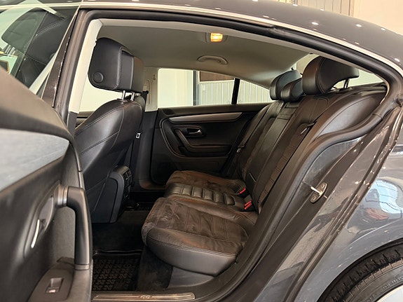 Volkswagen CC 15 of 23