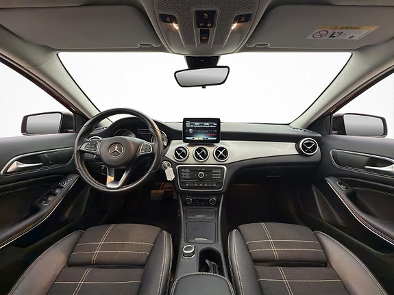 Mercedes-Benz GLA200 22 of 30