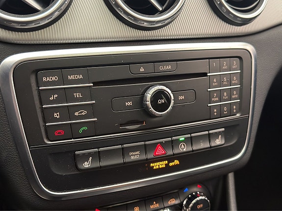 Mercedes-Benz GLA200 20 of 30