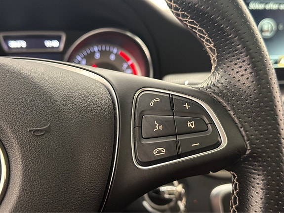 Mercedes-Benz GLA200 16 of 30