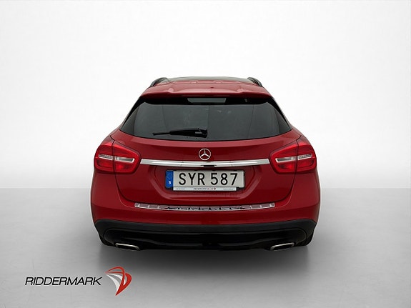 Mercedes-Benz GLA200 6 of 30