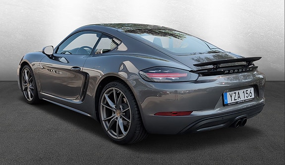 Porsche 718 Cayman 2 of 4