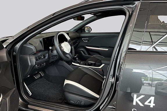 Kia K4 8 of 30