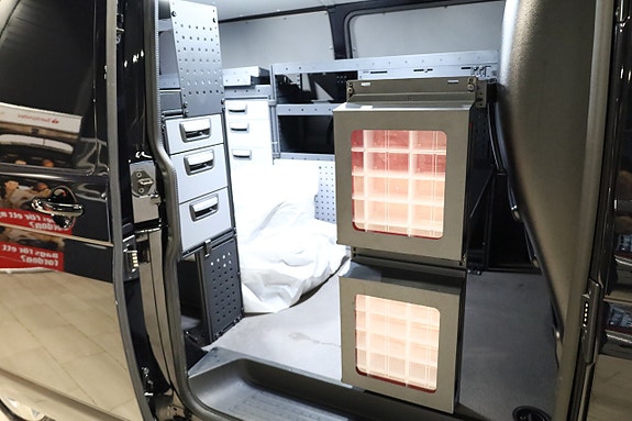Volkswagen Transporter 13 of 18