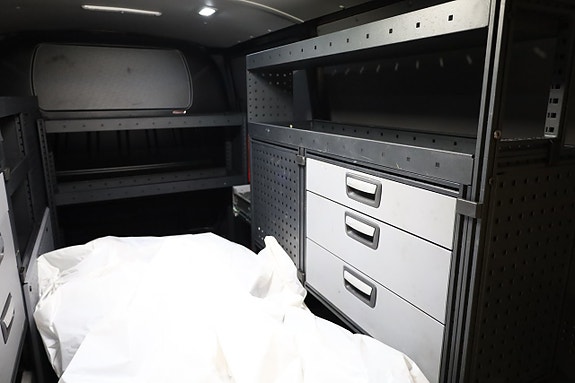 Volkswagen Transporter 12 of 18