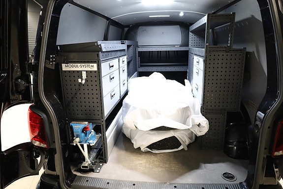 Volkswagen Transporter 10 of 18