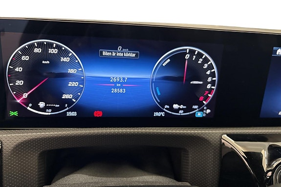 Mercedes-Benz CLA250 e 14 of 25