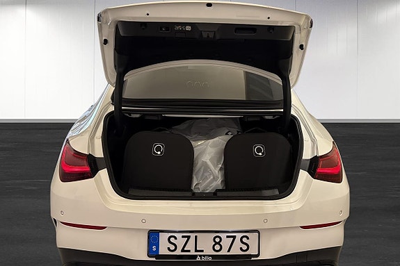 Mercedes-Benz CLA250 e 17 of 25