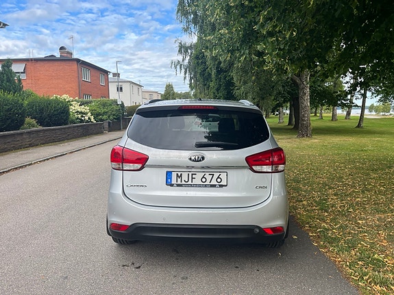 Kia Carens 5 of 13