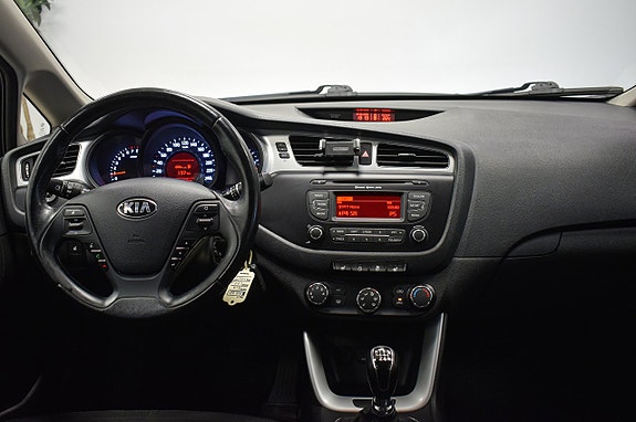 Kia Ceed 8 of 22