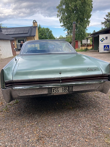 Buick Electra 225 3 of 5