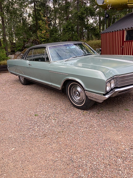 Buick Electra 225 2 of 5