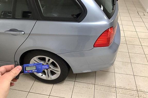 BMW 318d 12 of 15