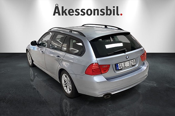 BMW 318d 4 of 15