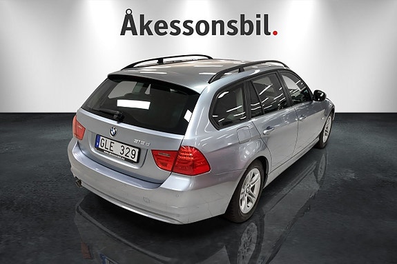 BMW 318d 5 of 15