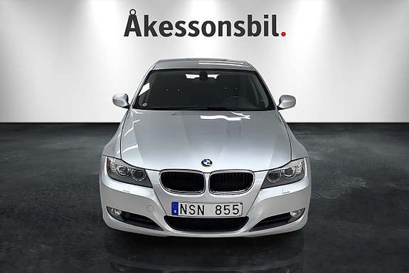 BMW 318d 2 of 14