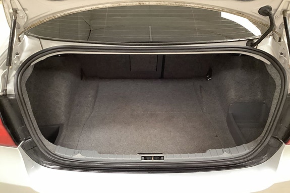 BMW 318d 6 of 14