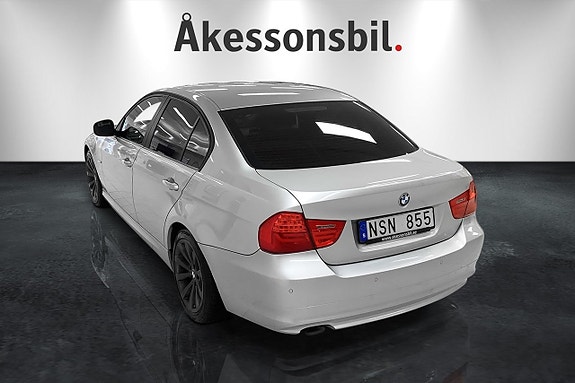 BMW 318d 4 of 14