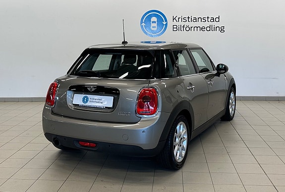 MINI Cooper 8 of 12